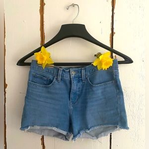 Levi 311 Shaping Skinny Light Jean Shorts Size 0